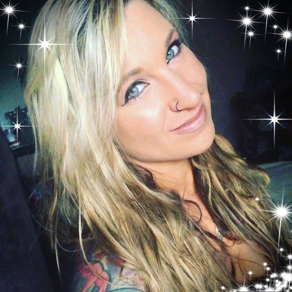 Meet your Posher, Leanne - Picture 1 of 1